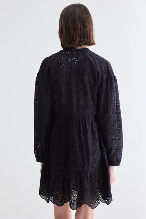 VESTIDO BORDADO PRETO